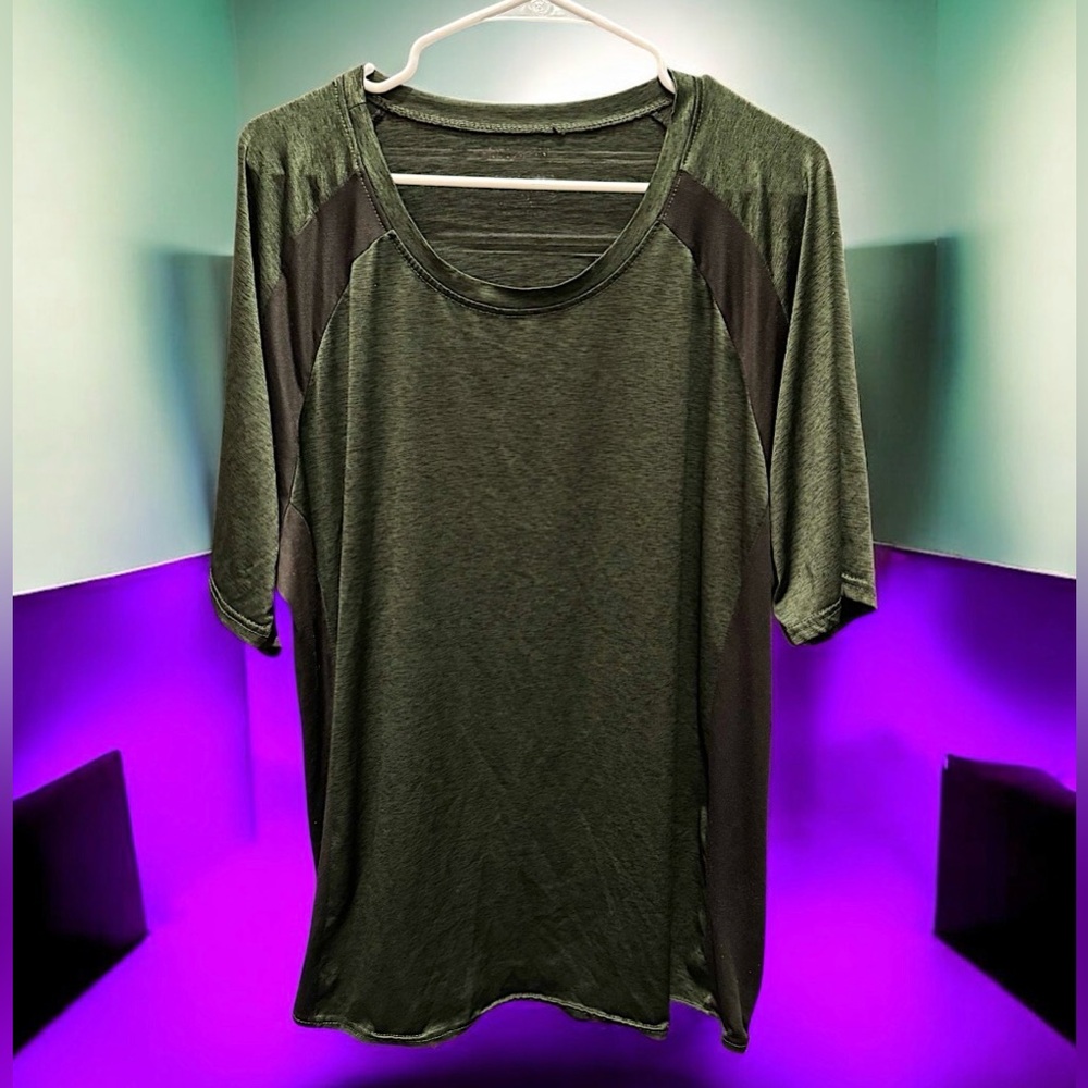 Green Black Athletic T-Shirt 2XL